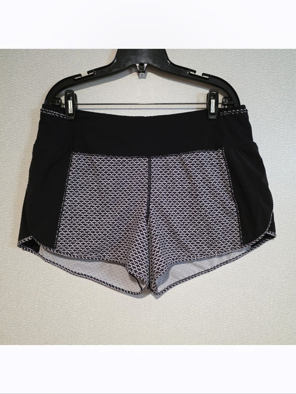 Lululemon Real Quick Shorts 3.5 Size 12 Monochromic Black
